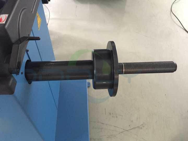 Automotive Equipment Car Wheel Balancing Machine Price Used in Tire Repair Shop