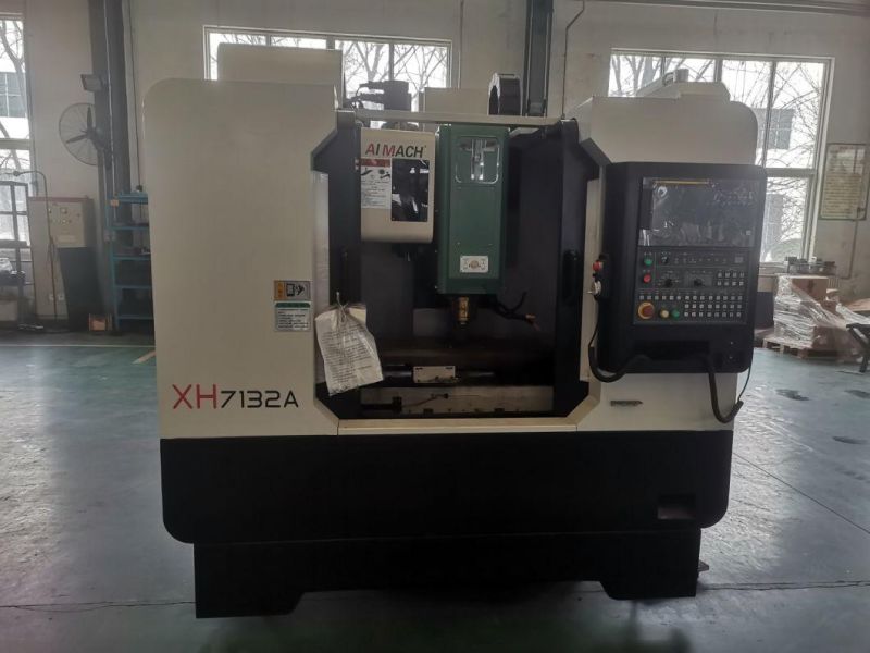 Xh7132A Linear Guide Way CNC Milling Machining Center Type