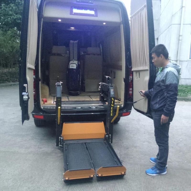 Hydraulic Wheelchair Car Lift for Disabled Passenger