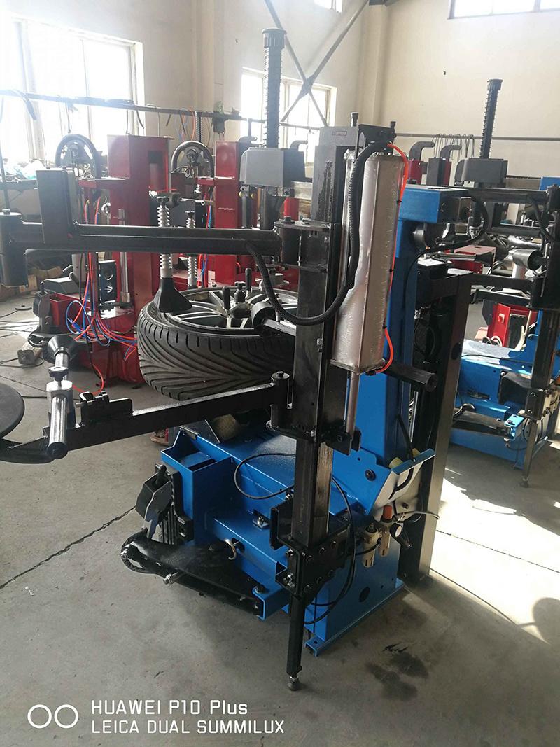 Helper Arm Tyre Fitting Machine for Car Tire Changer