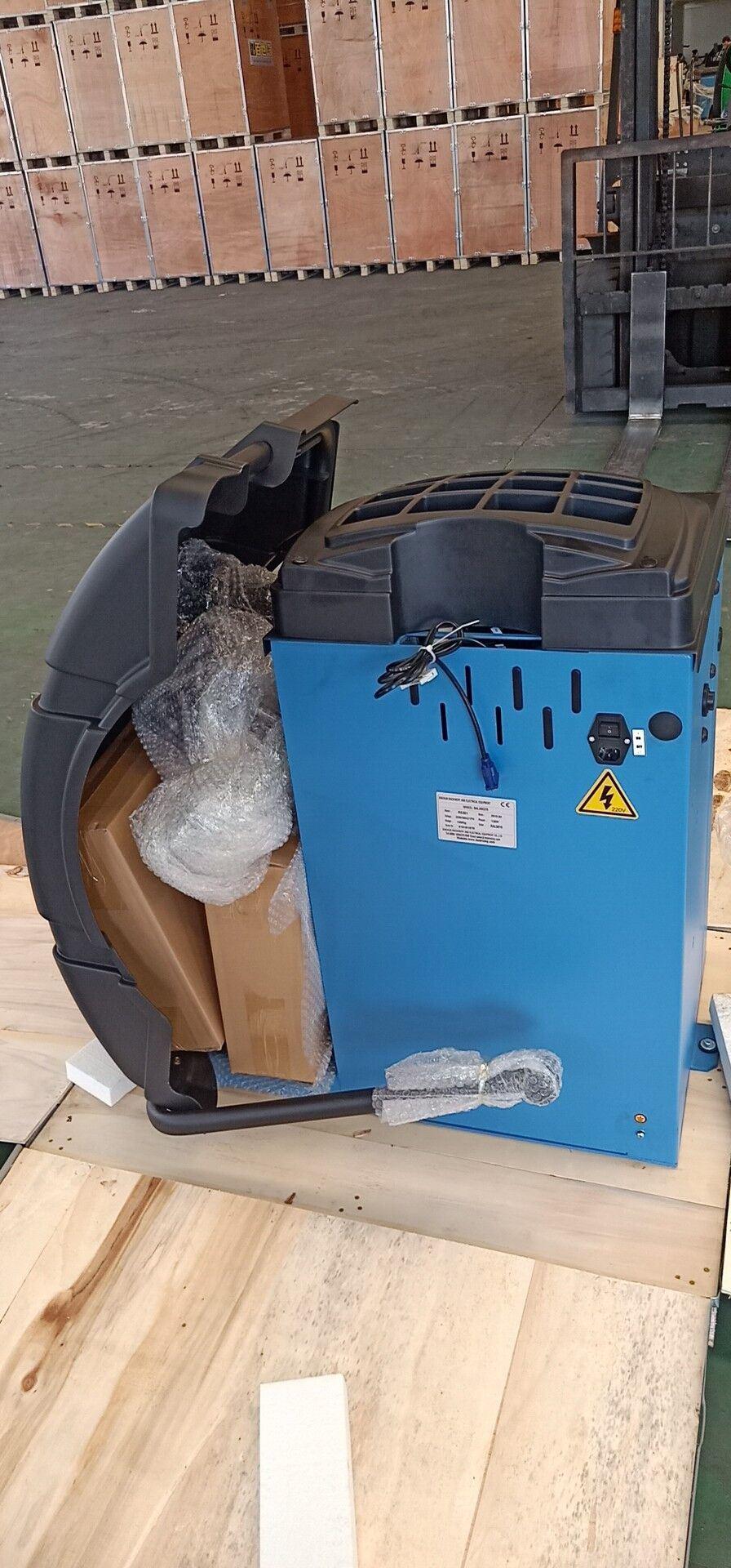 Automatic Wheel Balancing Machine Vehicle Repair Equipment